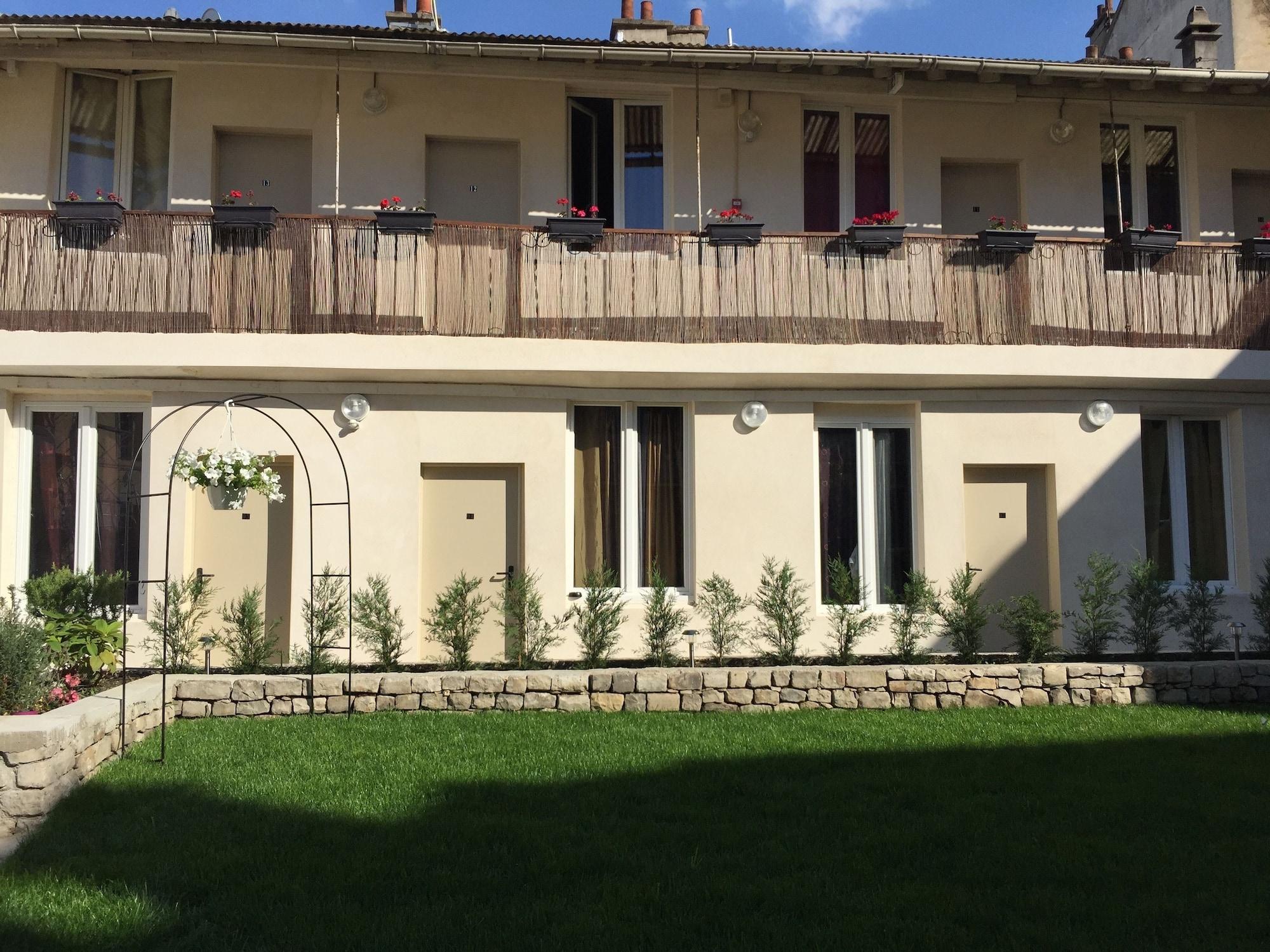 Hotel Rachel Le Pré-Saint-Gervais Exterior photo